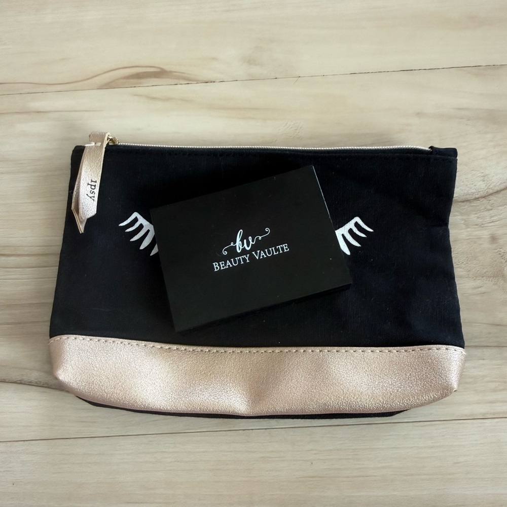 Beauty Vaulte Eyeshadow Palette and makeup bag.
